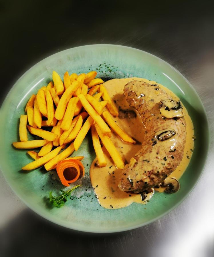 Pension Restaurant Luna Трейс-Карден Екстериор снимка